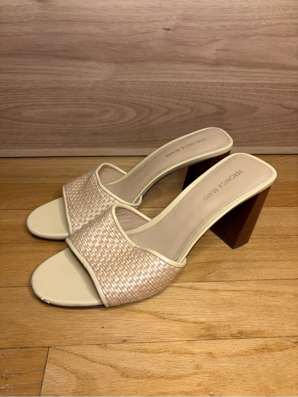 Veronica Beard Galessa Raffia Sandals - Size 8.5